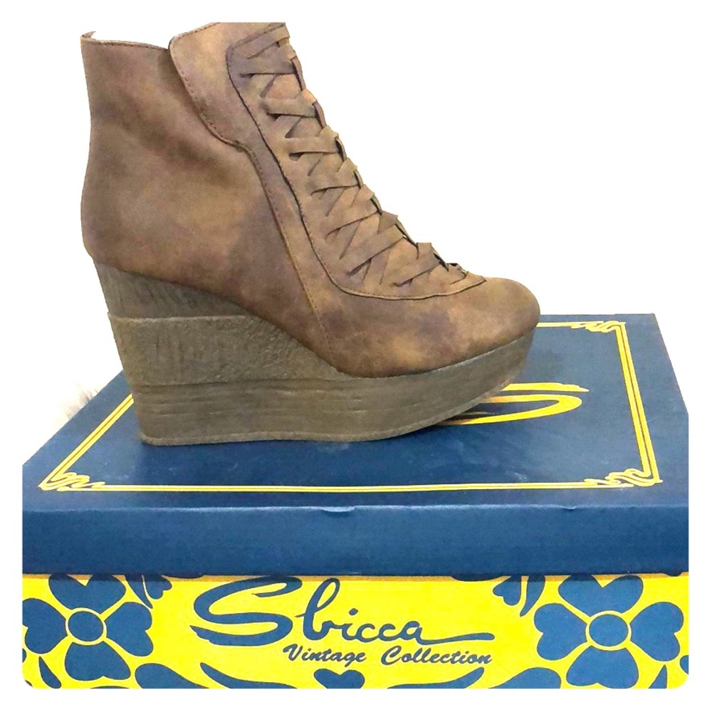 Sbicca Brown Wedge Ankle Boots